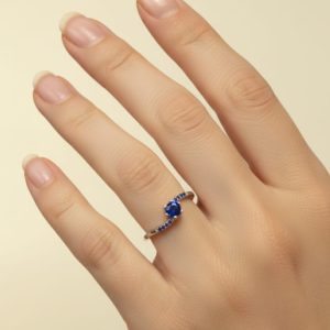 Elegant 925 Silver Split Shank Ladies Ring